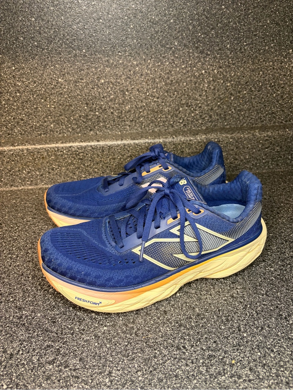 New Balance Men's Navy Blue Athletic Running Shoes with Cream Midsole